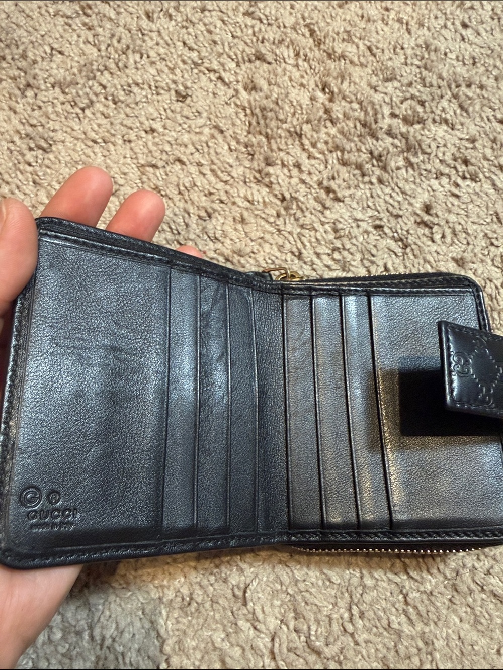 Gucci Black Embossed GG Zip Around Wallet - Picture 4 of 5